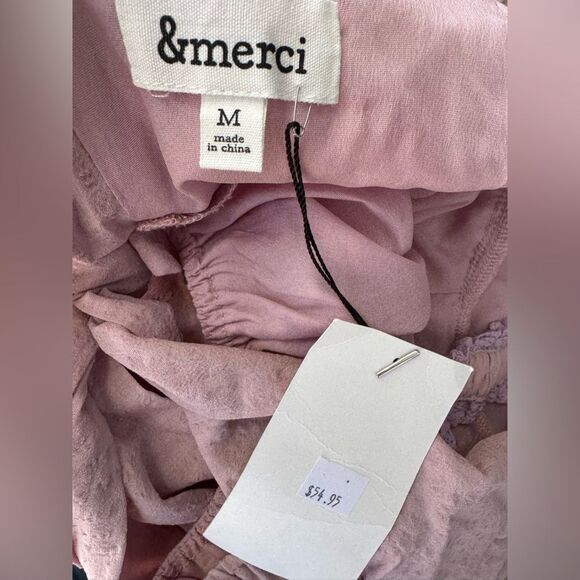 NWT &Merci Women's Pink Open Tie Back Romper w/ Pockets Size Medium - Picture 3 of 4